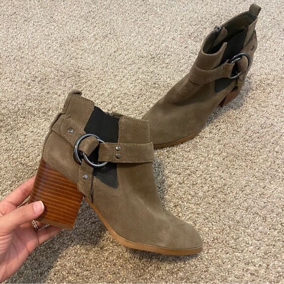 Marc Fisher View Suede Harness Chelsea Boots Women’s Size 8 - Picture 1 of 11